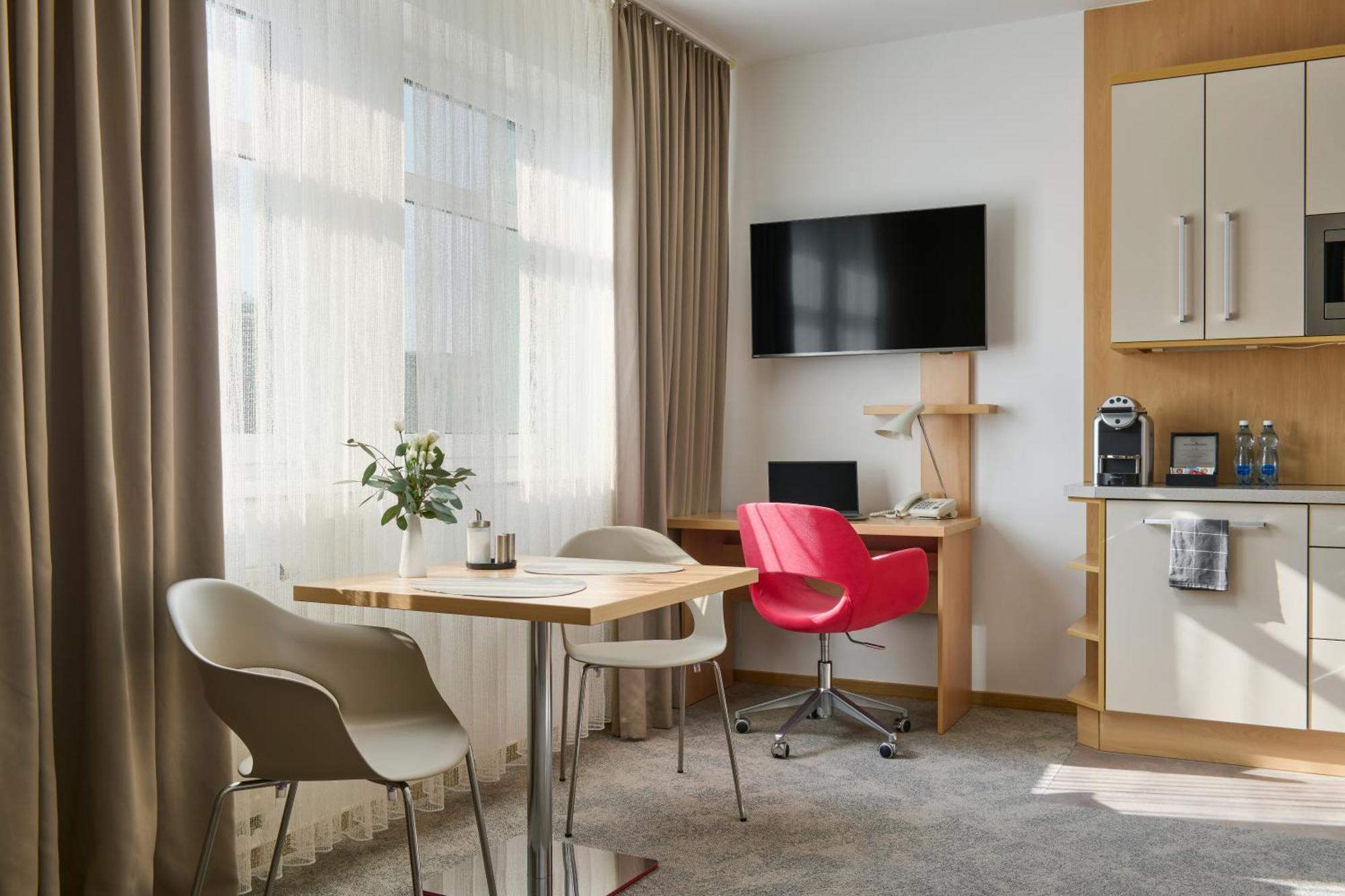 מלאדה בולסלאב Hotel Osvit מראה חיצוני תמונה
