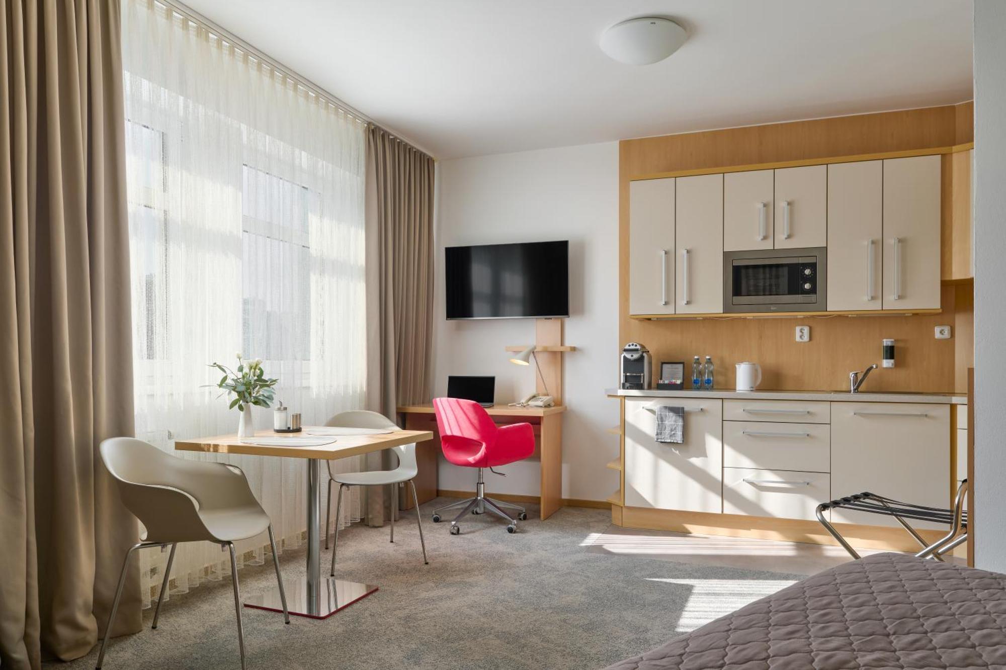 מלאדה בולסלאב Hotel Osvit מראה חיצוני תמונה