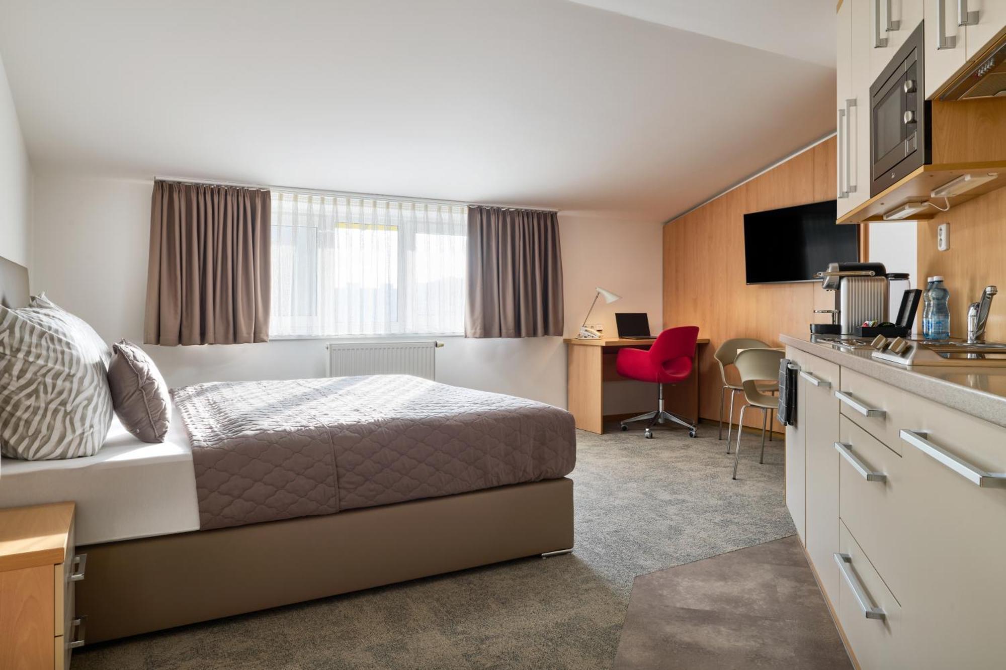 מלאדה בולסלאב Hotel Osvit מראה חיצוני תמונה